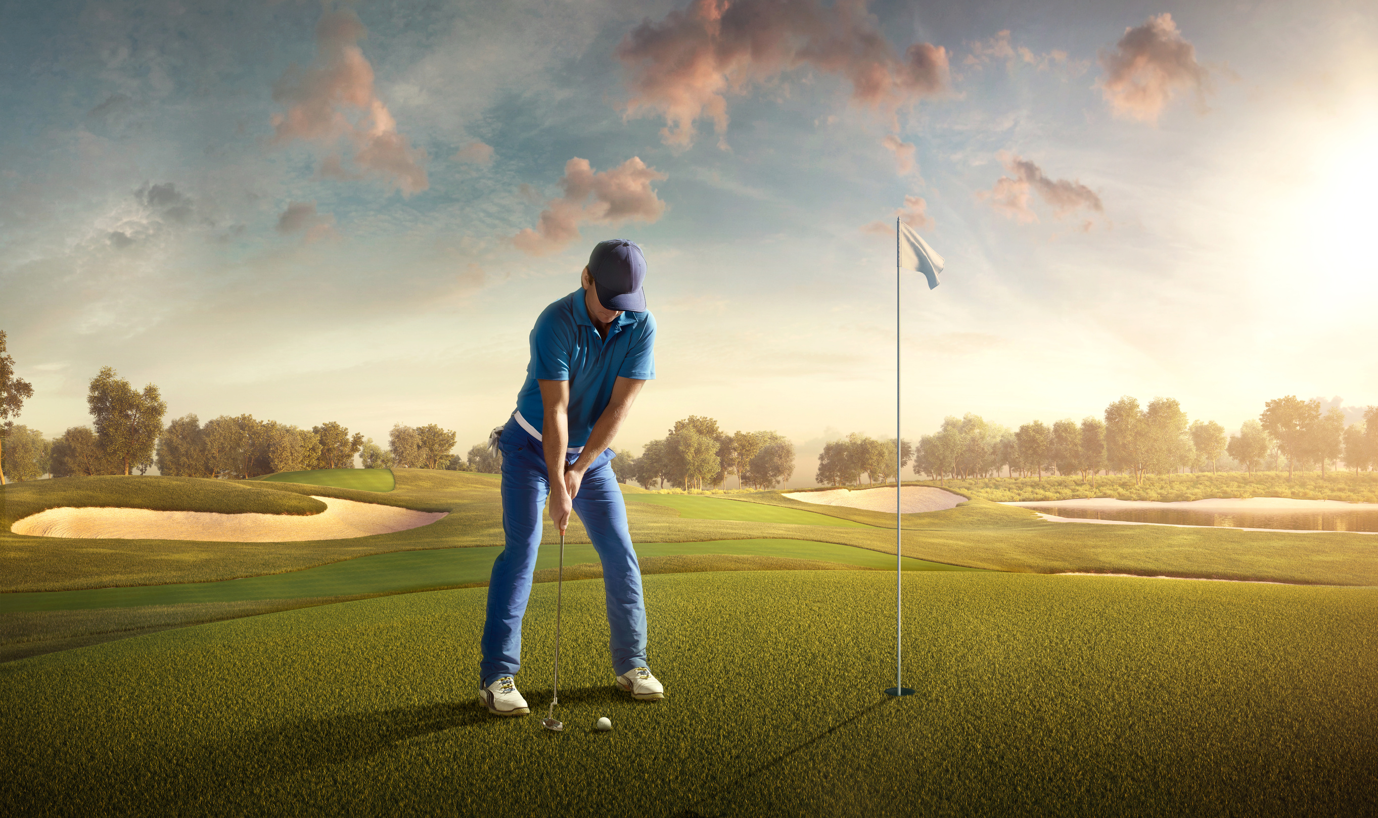 Golf: Man playing golf in a golf course